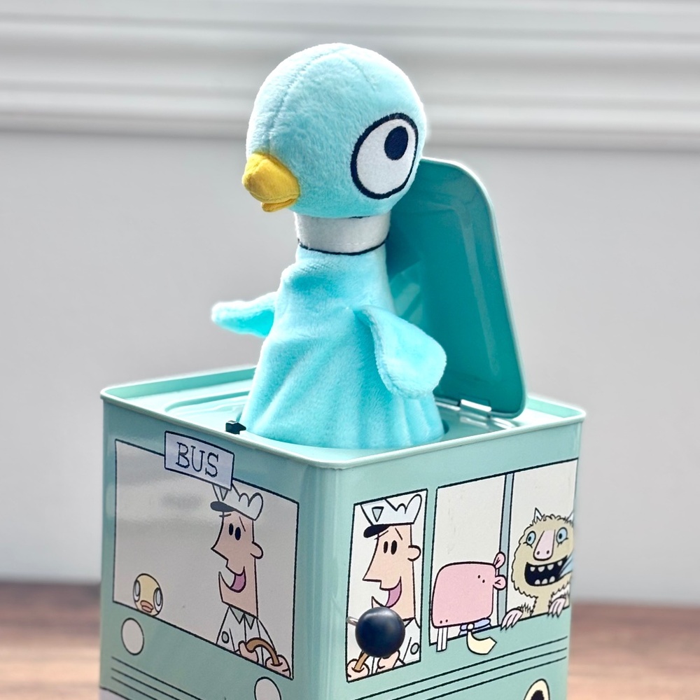 JACK IN THE BUS Jack In The Bus PIDGEON Musical Pop Up Toy Mo Willems Wheels Bus